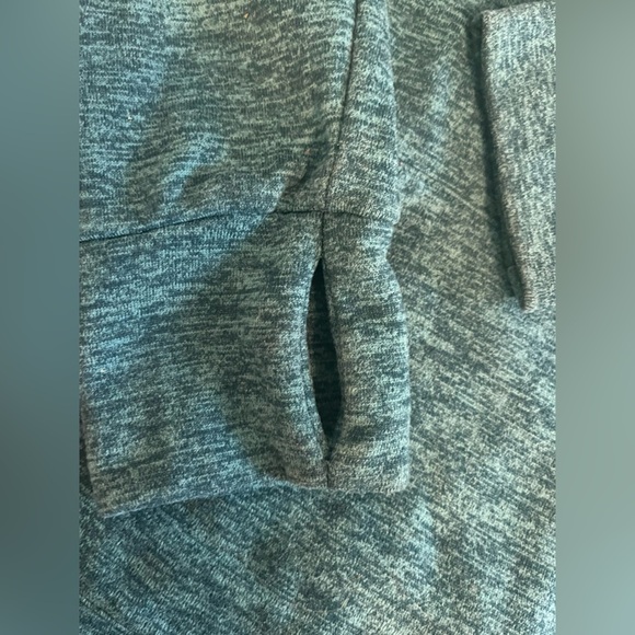 2 pair of zero energy hoodie, sweaters size large (10-12) - Picture 7 of 7